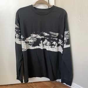 Levi’s Long Sleeve Tee